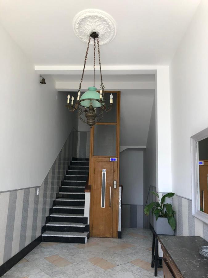 Grand Appartement De Standing "Reve Du Soir" De 170 M2 350 M De La Gare Lourdes Exterior foto