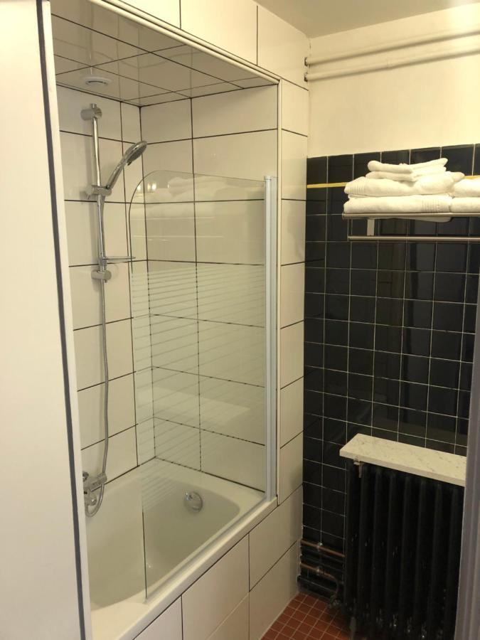Grand Appartement De Standing "Reve Du Soir" De 170 M2 350 M De La Gare Lourdes Exterior foto
