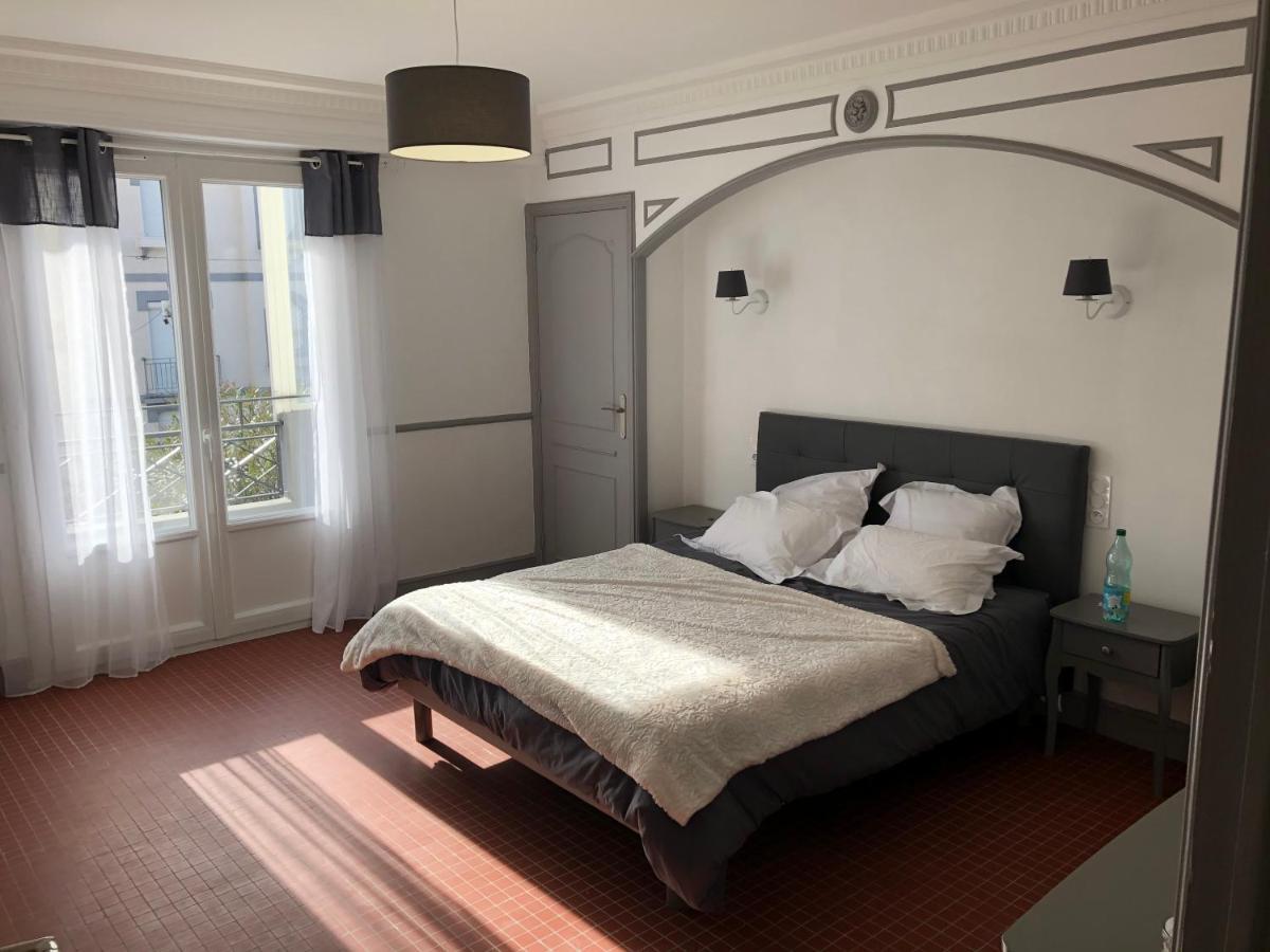 Grand Appartement De Standing "Reve Du Soir" De 170 M2 350 M De La Gare Lourdes Exterior foto